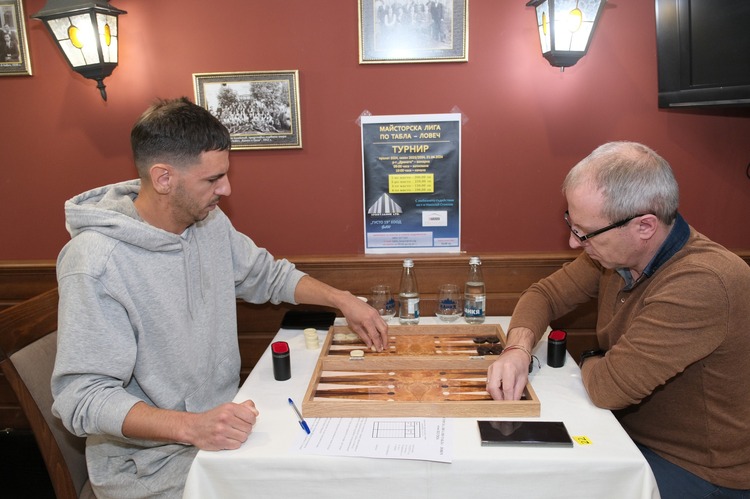 Пролетен турнир по табла в Ловеч ще определи пролетния шампион в неделя, 23 март