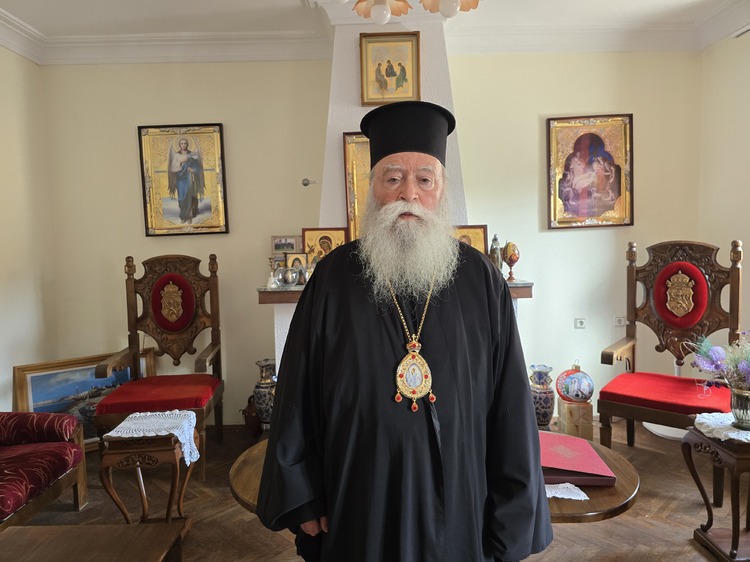 Ловчанският митрополит Гавриил: Маслосветът носи вяра, прошка и здраве – Възкресение Христово е тържеството на тържествата