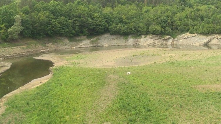 Контролирано изпускане на язовир „Сопот“: Жителите на Български извор успокоени, но нивото на реките в района продължава да се покачва