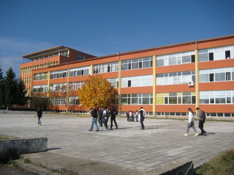 Луковит чества 135 години от откриването на първото трикласно училище с тържествен концерт и обновен STEM център на 9 май