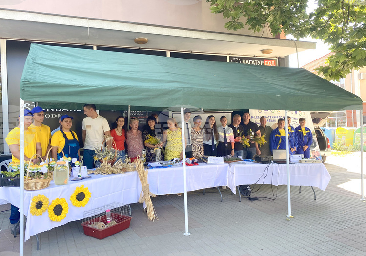 В Луковит: Изложение на професиите и обреди за Еньовден в ПГСС „Сергей Румянцев“ привличат внимание