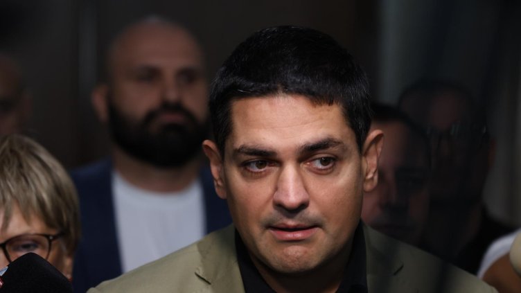 Радостин Василев: Необходима е нова политическа конструкция без Борисов и Пеевски чрез поредица от избори