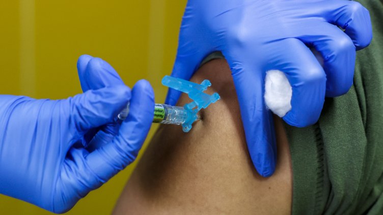 Четиримесечно бебе от Луковит хоспитализирано с COVID-19 в Плевен, регистрирани случаи на варицела в областта