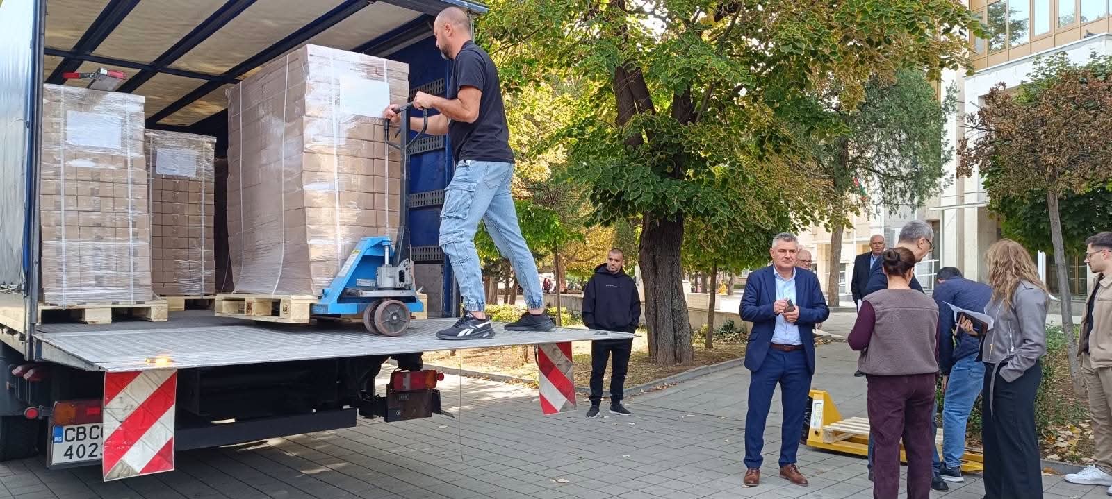 Бюлетините за президентските избори пристигнаха в областната администрация, 245 секции са готови за 25 октомври