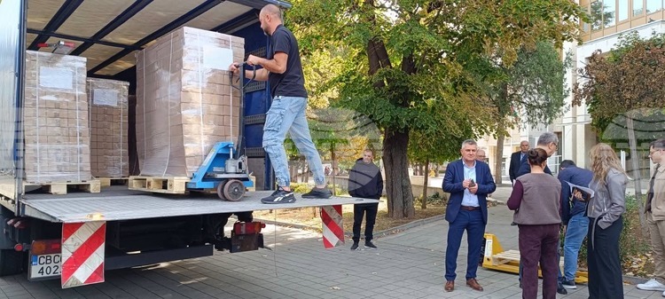 Бюлетините за президентските избори пристигнаха в областната администрация в Ловеч