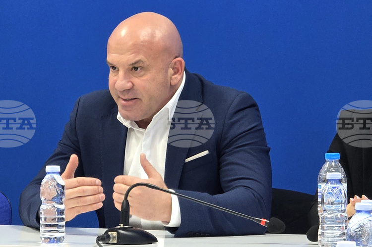 Министър Енчо Керязов обсъди развитието на спорта и изграждането на нова многофункционална зала в Ловеч